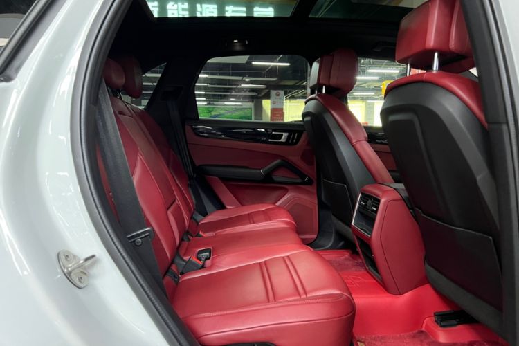 Used Porsche Cayenne 2019 Cayenne 3.0T Interior 1