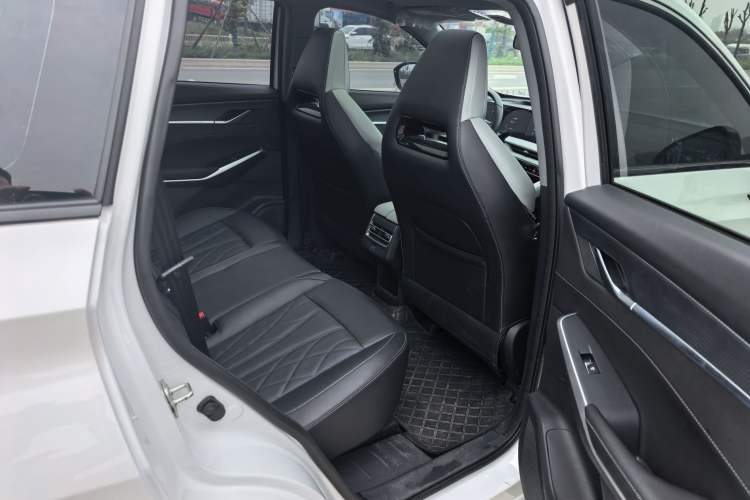 Used Changan CS75 PLUS 2024 3rd Generation Champion Edition 2.0T Intelligent Drive Performance Model
