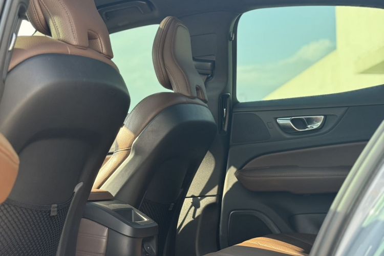 Used Volvo S60 2023 B4 Zhiyuan Luxury Edition
