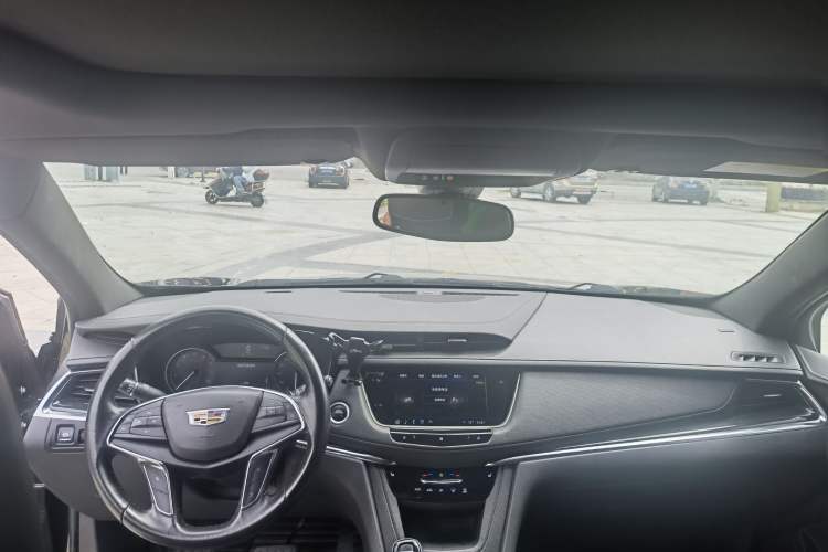 Used Cadillac XT5 2021 2.0T Two-Wheel Drive Luxury Version