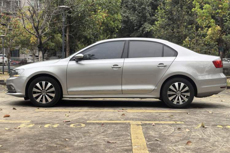 Used Volkswagen Sagitar 2018 1.6L Manual Comfort Model