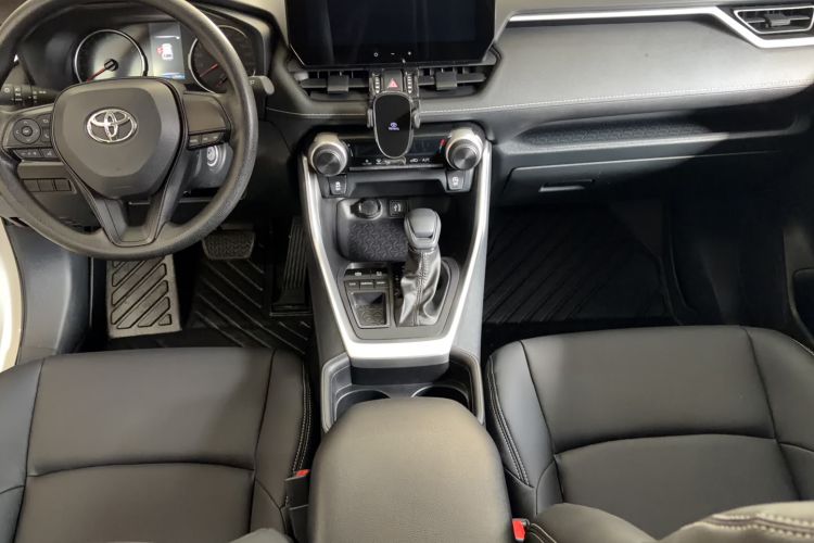 Used Toyota Wildlander 2023 2.0L CVT Two-Wheel Drive Leading Edition