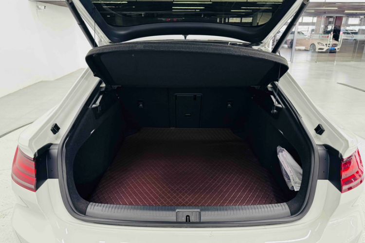 Used Volkswagen FAW-Volkswagen CC 2021 380TSI Striking Edition Trunk