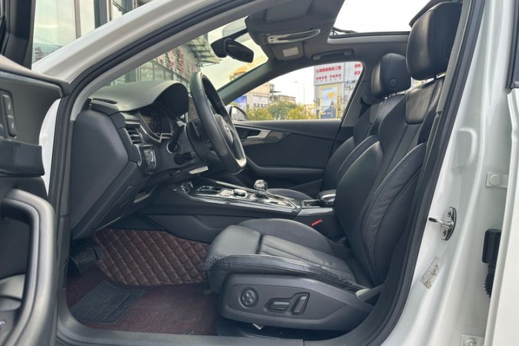 Used Audi A4L 2018 30th Anniversary Edition 40 TFSI Sport Edition Interior 5