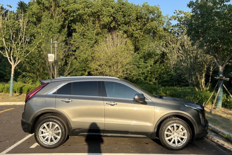 Used Cadillac XT4 2018 28T Two-Wheel Drive Tech Version

