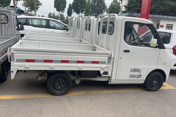 Used Neomor D02 2023 120km Flatbed Comfort Version
