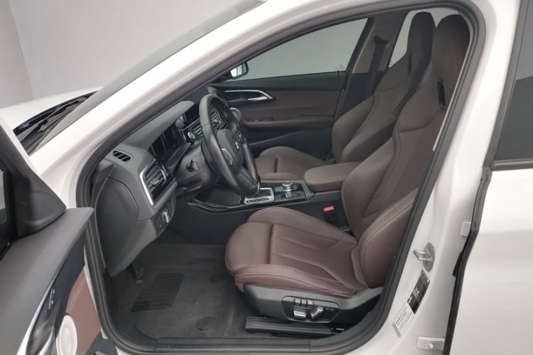 Used BMW 1 Series 2023 125i M Sport Night Edition Interior 5