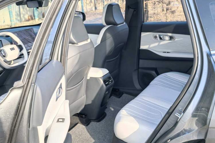 Used Geely Galaxy Galaxy Xingjian 7 EM-i 2025 120km Exploration+ Version