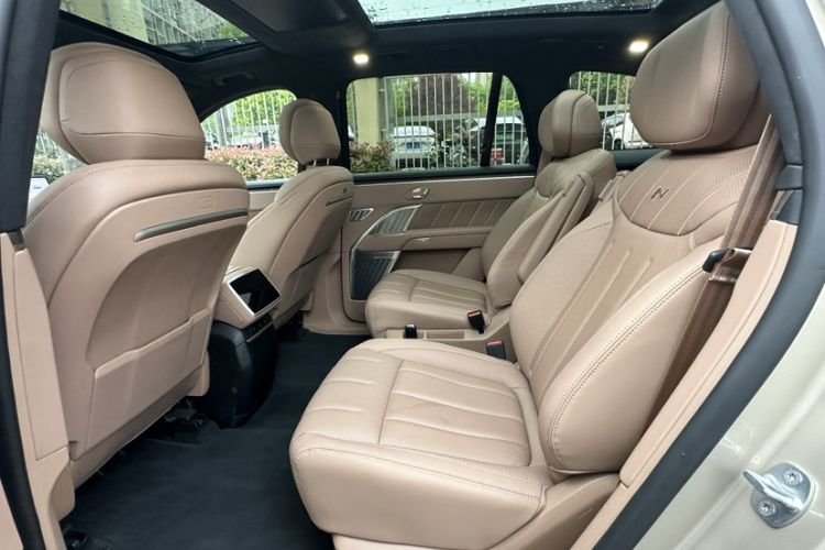 Used ONVO Luxeed L90 2025 Model—Max Six-Seater Version Interior 6