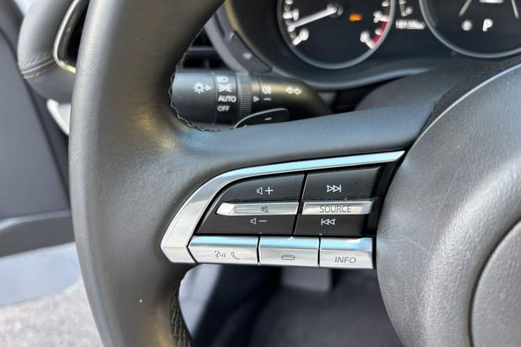 Used Mazda Mazda 3 Axela 2023 2.0L Automatic Zhiyao Edition
