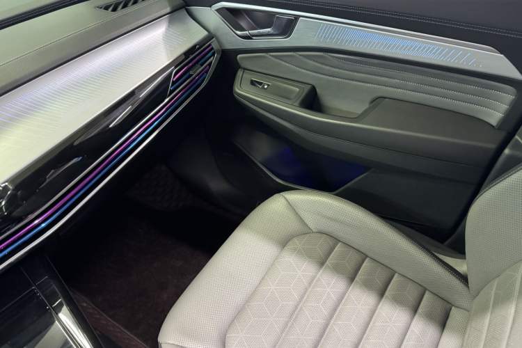 Used Volkswagen Talagon 2021 380TSI Four-Wheel Drive R-Line Touareg Edition
