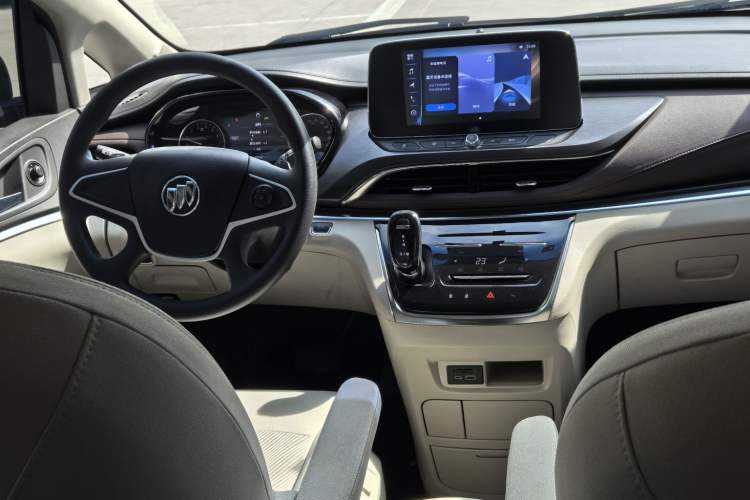 Used Buick GL8 2023 Land Executive Class Comfort Model Interior 5