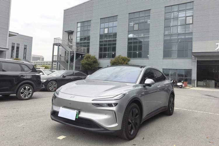 Used ONVO L60 2024 60 kWh Rear-Drive Version