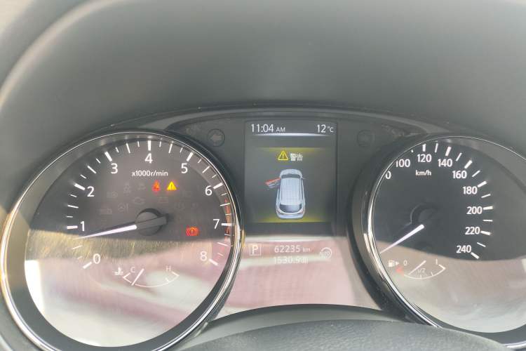 Used Nissan Qashqai 2016 1.2T CVT Fashion Edition Odometer Close Up