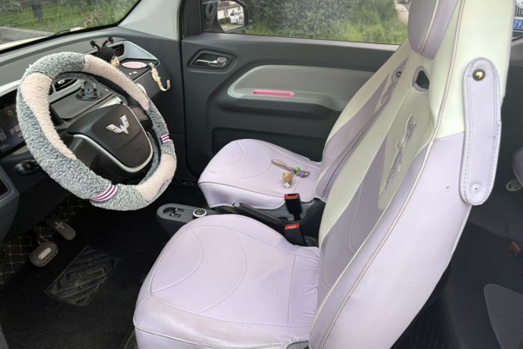 Used Wuling Hongguang MINIEV 2021 Macaron Premium Model – Lithium Iron Phosphate Interior 2