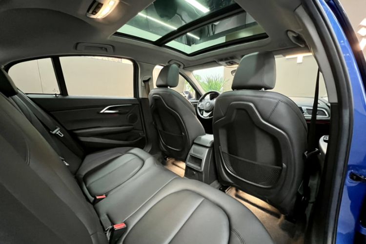 Used BMW 1 Series 2017 118i Sport Edition Interior 8