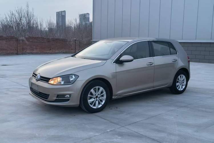 Used Volkswagen Golf 2016 1.6L Automatic Fashion Model