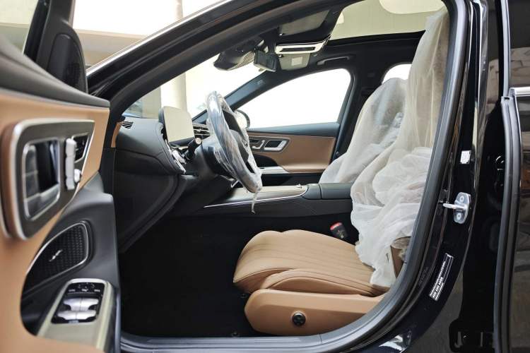 Used Mercedes-Benz E-Class New Energy 2024 E 350 e L Plug-in Hybrid Sedan