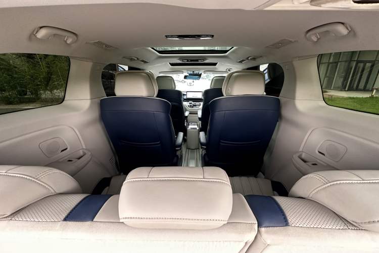 Used Roewe iMAX8 2021 400TGI Supreme Series Prestige Edition