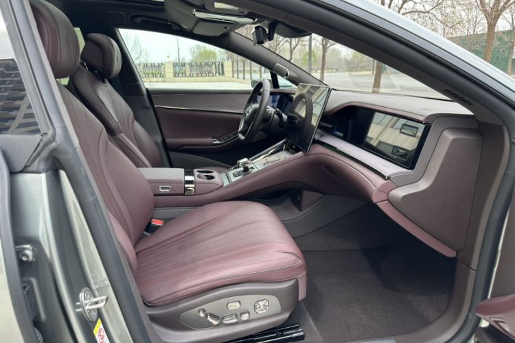 Used Denza Z9GT 2024 1100 4x4 Ultra First Edition Interior 3