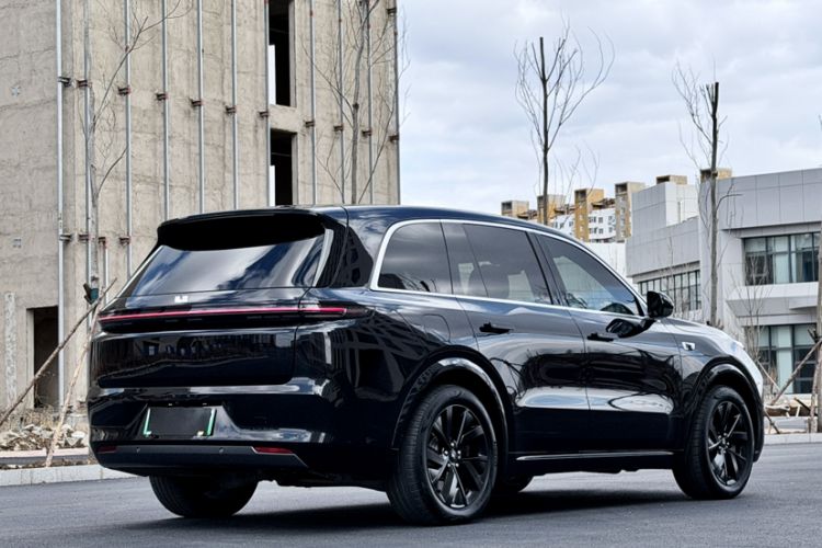 Used Li Auto L8 2023 Pro Model Exterior 2