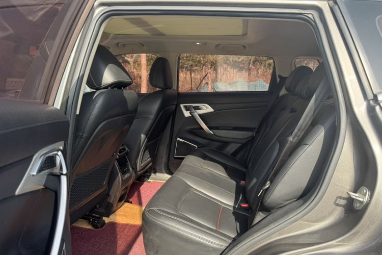 Used Geely Auto Emgrand X7 Sport 2018 1.8TD Automatic Two-Wheel Drive Smart Connect 4G Internet Edition
