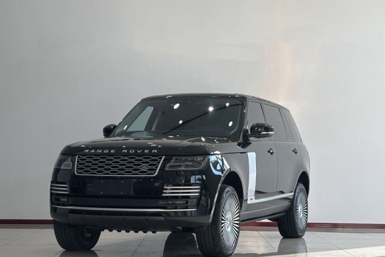 Used Land Rover Range 2022 3.0 L6 400 PS Classic Extended Version Interior 1