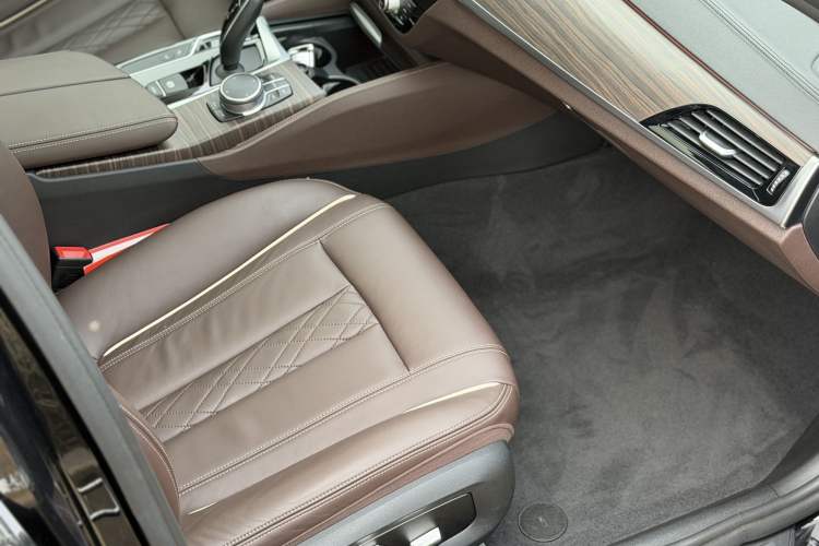 Used BMW 5 Series 2018 530Li Luxury Edition Premium Package
