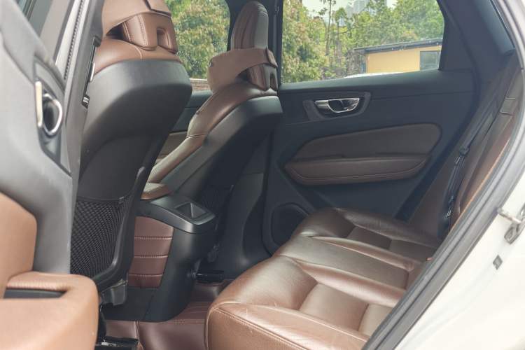 Used Volvo XC60 2020 T5 4x4 Smart Luxury Edition
