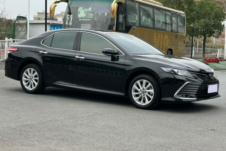 Used Toyota Camry 2021 2.0G Luxury Edition

