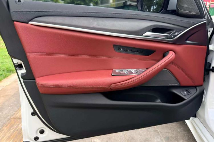 Used BMW 5 Series 2022 Revised Version 3 530Li Luxury Edition M Sport Package Interior 8