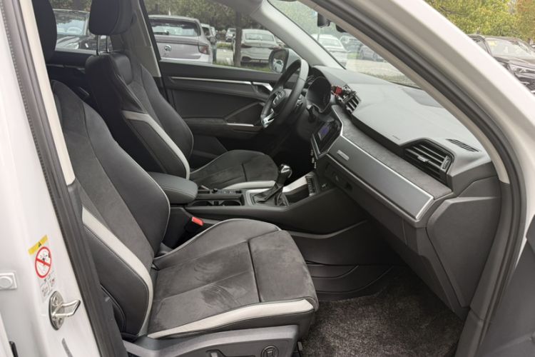 Used Audi Q3 2021 40 TFSI Fashion Dynamic Model