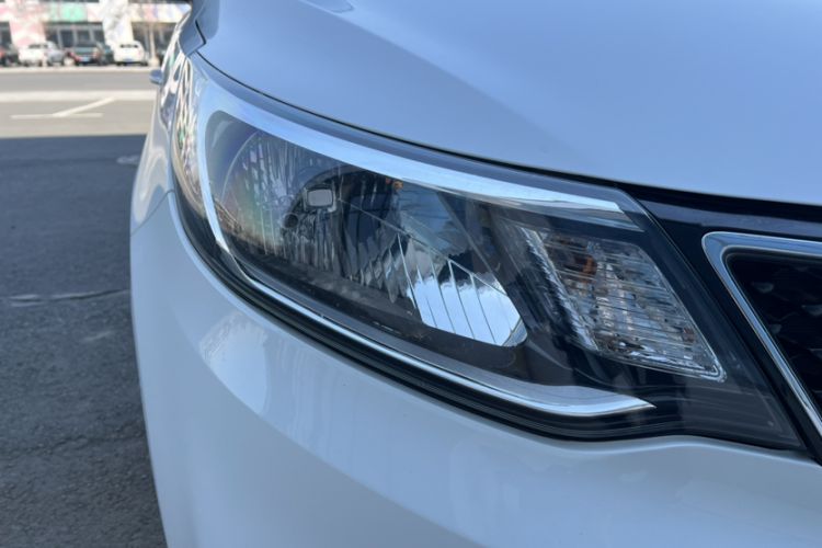 Used Kia K2 2015 Sedan 1.4L MT GLS