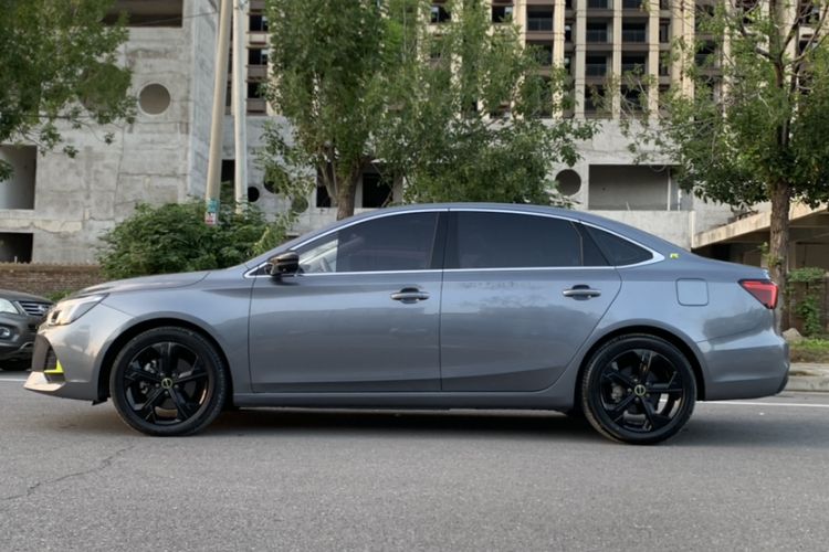 Used Roewe i6 MAX 2020 300TGI Automatic Cool & Stylish Skyroof Edition
