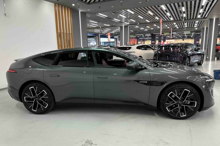 Used Avatr 12 2025 Year Updated Ultra Extended-Range Version Exterior 6