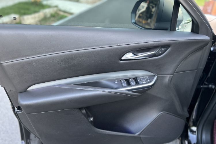 Used Cadillac XT4 2021 28T Two-Wheel Drive Luxury Version
