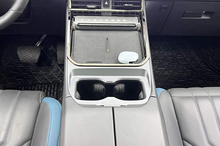 Used JETOUR Shanhai L6 2024 1.5TD DHT ULTRA