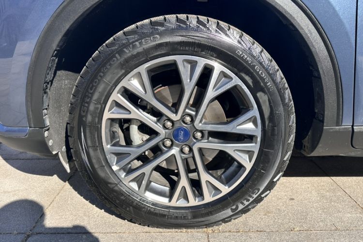 Used Ford Escape 2020 EcoBoost 245 Four-Wheel Drive Titanium Edition