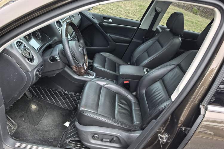 Used Volkswagen Tiguan 2015 1.8TSI Automatic Two-Wheel Drive Luxury Model Left Front Seat