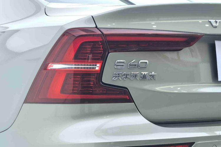 Used Volvo S60 2020 T4 Zhiyi Luxury Edition