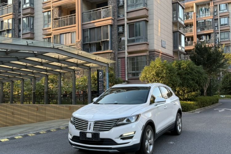 Used Lincoln MKC 2017 2.0T Two-Wheel Drive Deluxe Edition