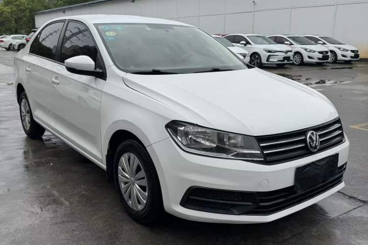 Used Volkswagen Santana 2016 1.6L Automatic Fashion Edition Exterior 2