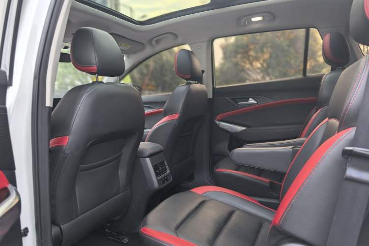 Used SOL X8 2021 300T DCT Luxury Smart Connect Edition 6 Seats
