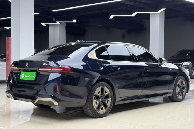 Used BMW 5 Series 2024 530Li Leading Model M Sport Package Exterior 2