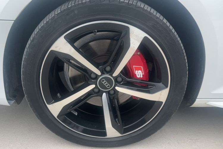 Used Audi A4L 2019 40 TFSI Fashion Edition China VI Emission Standard