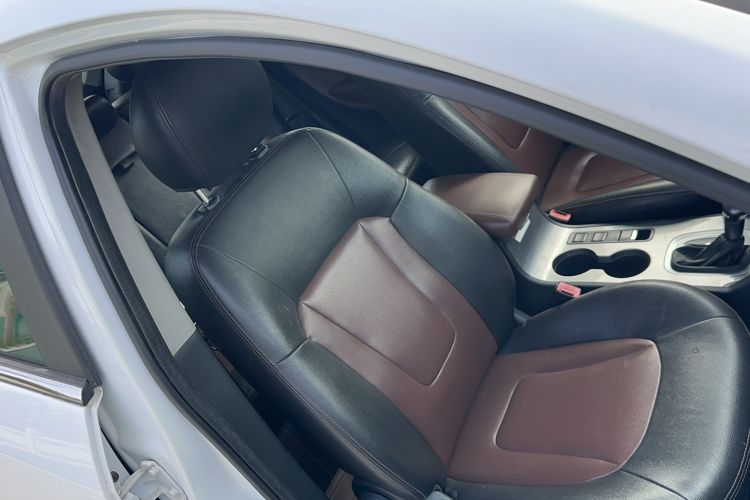 Used JAC Refine S5 2015 1.5T Automatic Elite Model
