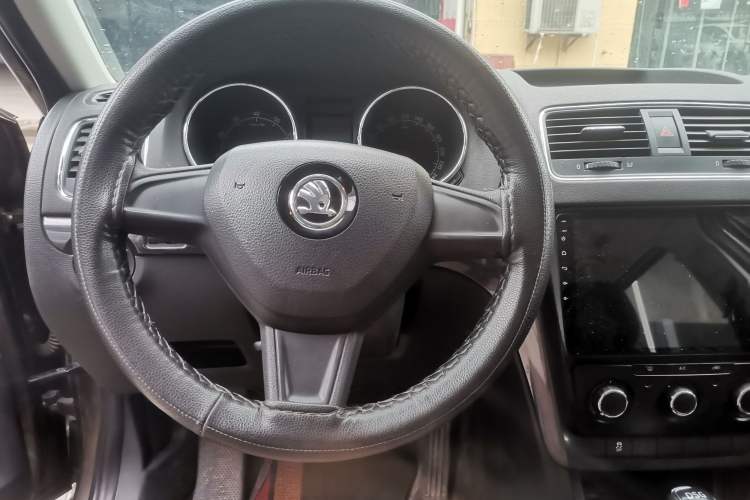 Used Skoda Yeti 2016 1.4TSI DSG Advanced Edition Steering Wheel