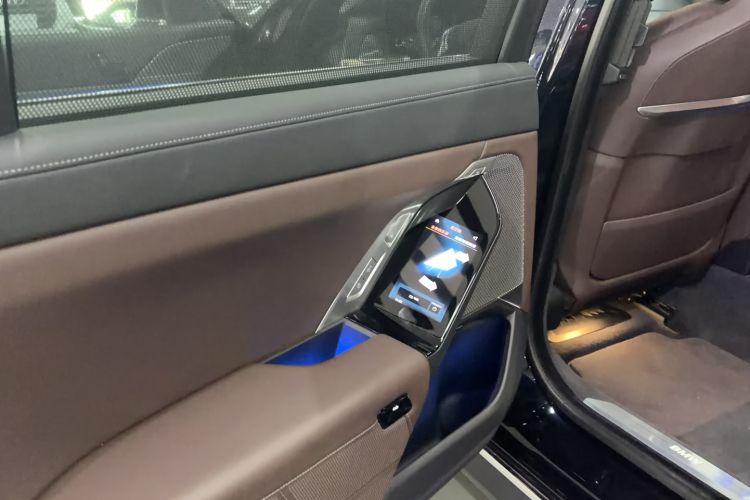 Used BMW 7 Series 2023 740Li Luxury Edition with Premium Package
