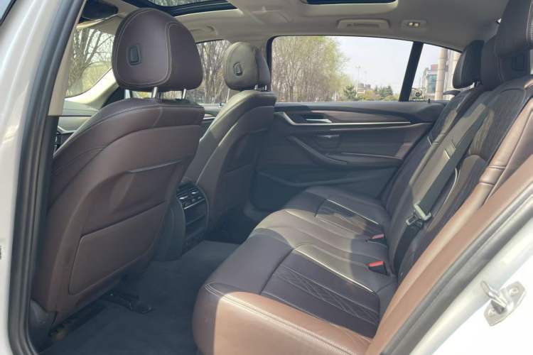 Used BMW 5 Series New Energy 2019 530Le Luxury Package Interior 2