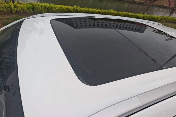 Used Geely Auto Emgrand X7 Sport 2018 1.8TD Automatic Two-Wheel Drive Smart 4G Connected Version Roof